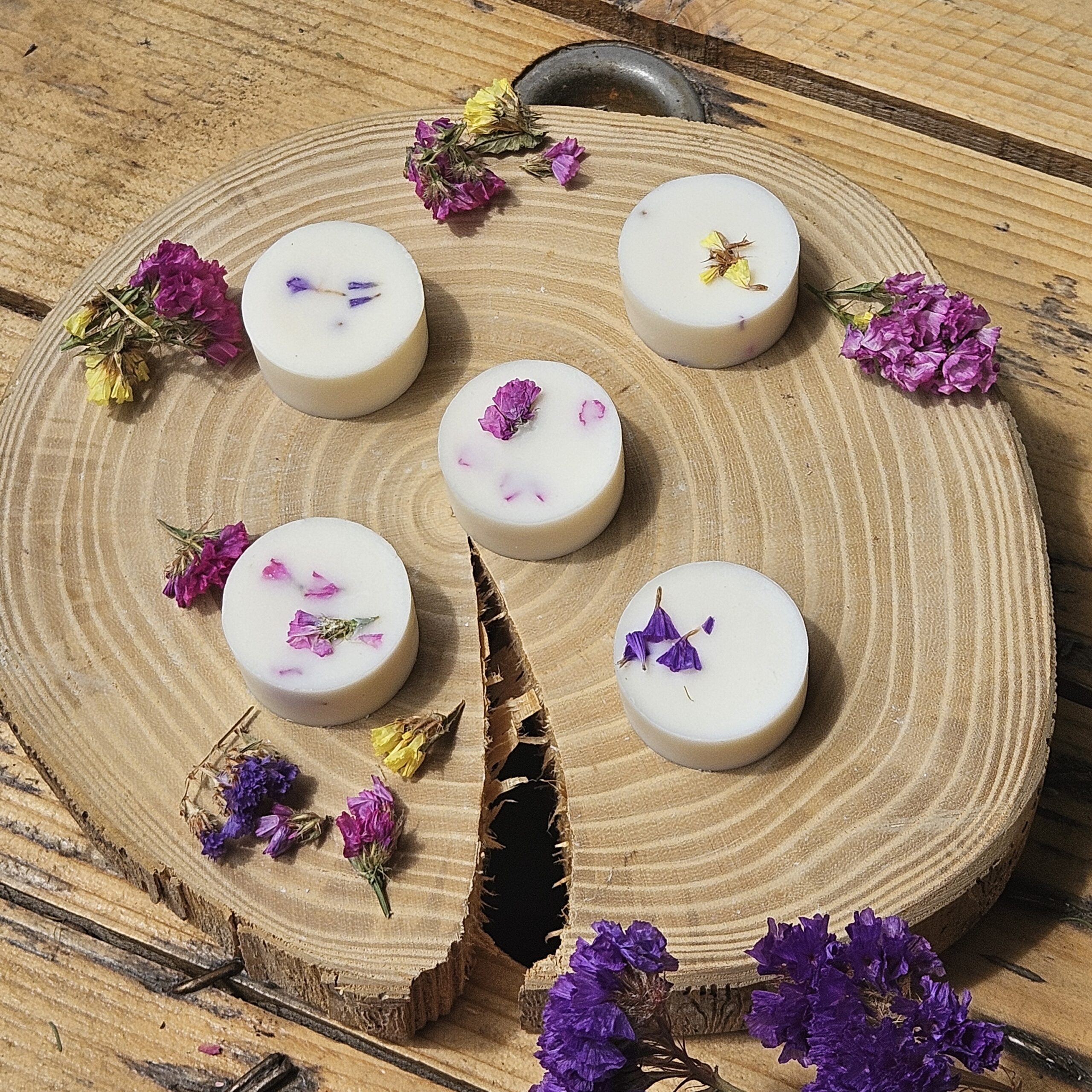 Fondant floral statices parfumé à la figue - parfum de Grasse, cire végétale de colza