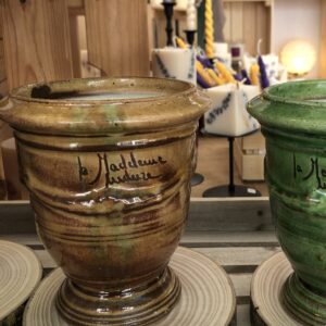 Bougie d'extérieur à la citronnelle dans un vase d'Anduze flammé 570 g